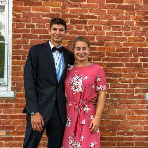 Meet your Posher, Lucian - Picture 1 of 1